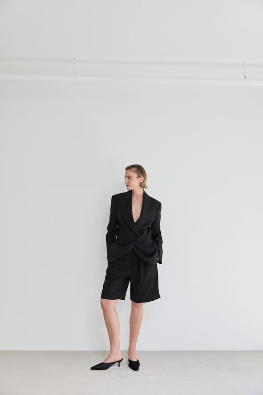 ARLES SHORTS Black
