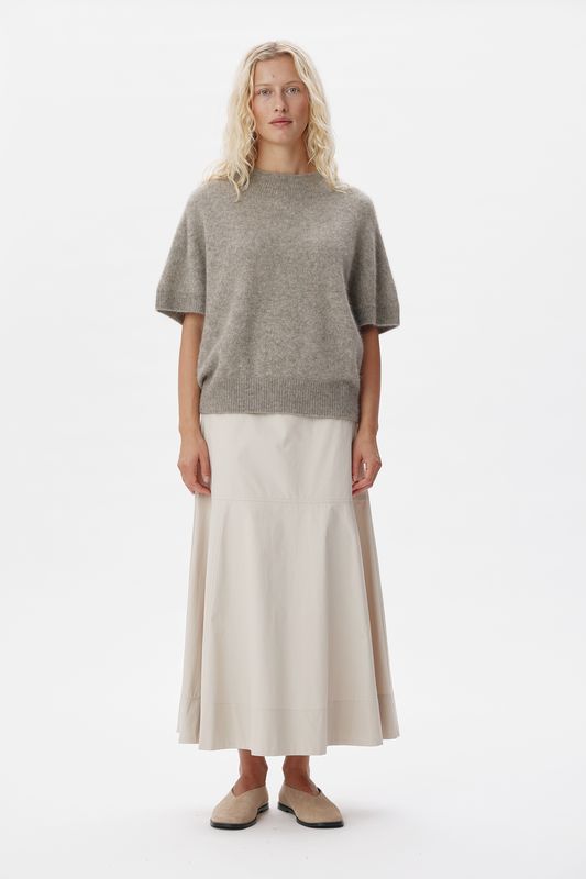 DOANNA GENSER Warm Grey-Beige